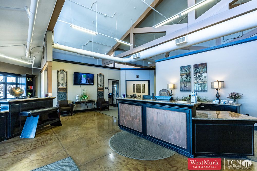 River Crossing Shopping Center: 6023 82nd St, Lubbock, TX 79424